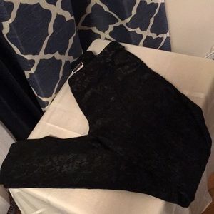 Athletic stylish leggings